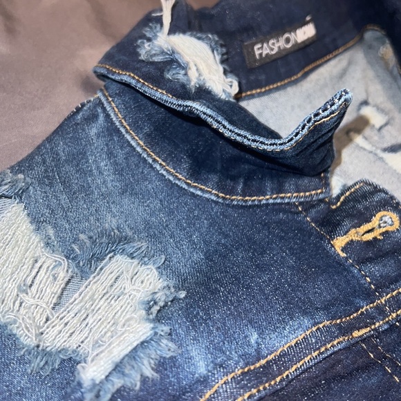 Ripped dark denim Jean jacket . - Picture 3 of 4